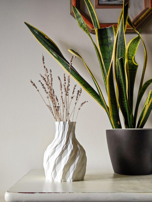 The Conch Vase - Image 3