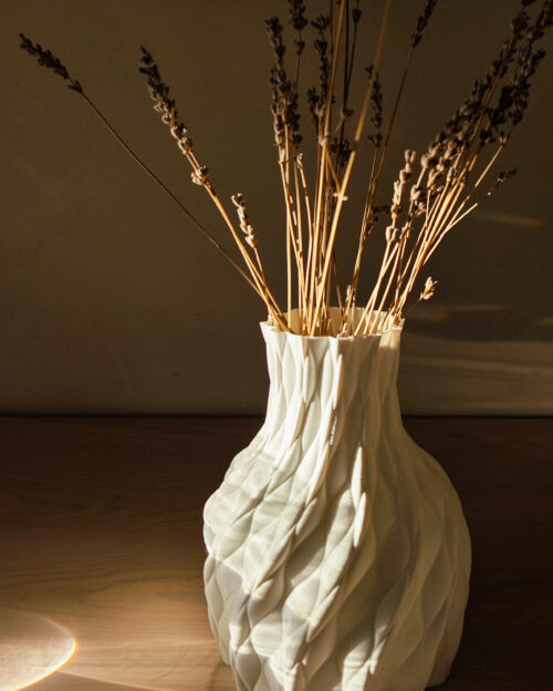 The Conch Vase - Image 2